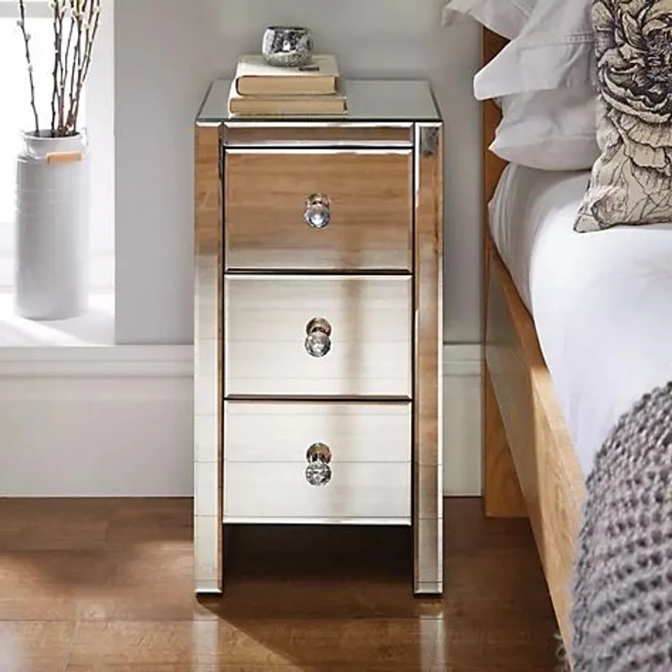 BOXED FURNITUREBOX MURANO SLIM 3 DRAWER MIRRORED SQUARE BEDSIDE TABLE WITH CRYSTALINE SHAPED HANDLES