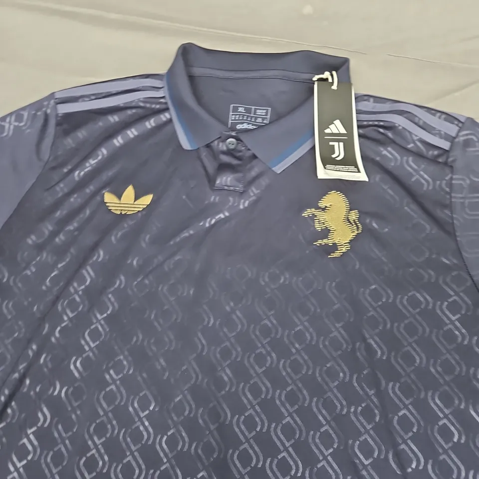 ADIDAS JUVENTUS POLO JERSEY - SIZE XL