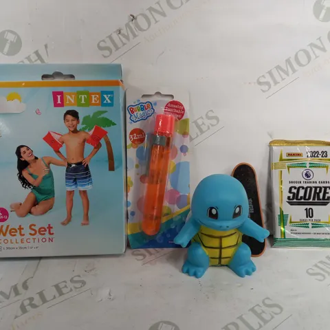 BOX OF APPROX 20 ASSORTED TOYS TO INCLUDE - INTEX WET SET - PANINI PREMIRE LEAGUE SOCCER TRADING CARDS - TECK DECKS ECT