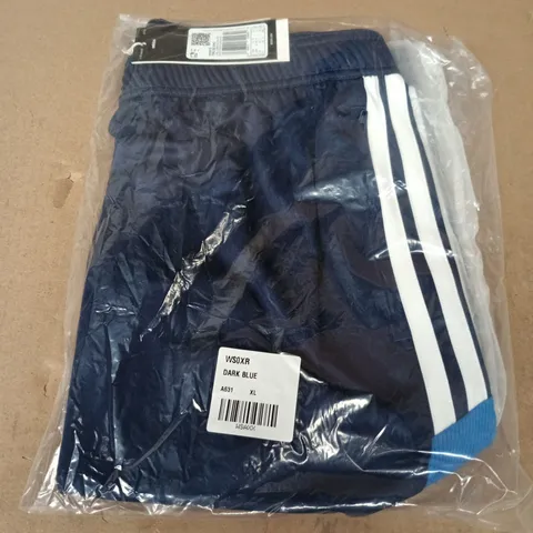 BAGGED ADIDAS TIRO ES SHORTS IN DARK BLUE - UK XL