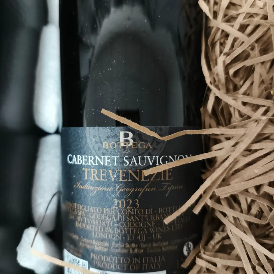 HAMPERS OF DISTINCTION 1926 BOTTEGA CABERNET SAUVIGNON TRE VENEZIE 2023 & PINOT GRIGIO DELLE VENEZIE – WINE HAMPER (2 BOTTLES)