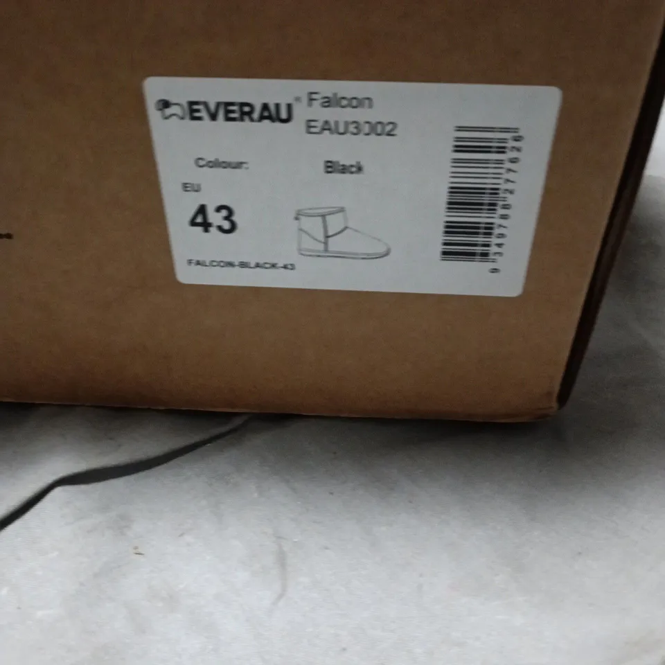 Everau Falcon Black Suede Winter Boots – UK 9 (EU 43)