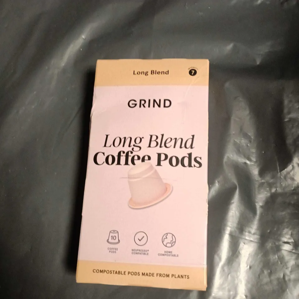 APPROXIMATELY 18 ASSORTED FOOD AND DRINK ITEMS INCLUDING ARTISAN LOKUM TURKISH DELIGHT , GRIND LONG BLEND COFFEE PODS AND GRIND COFFEE 