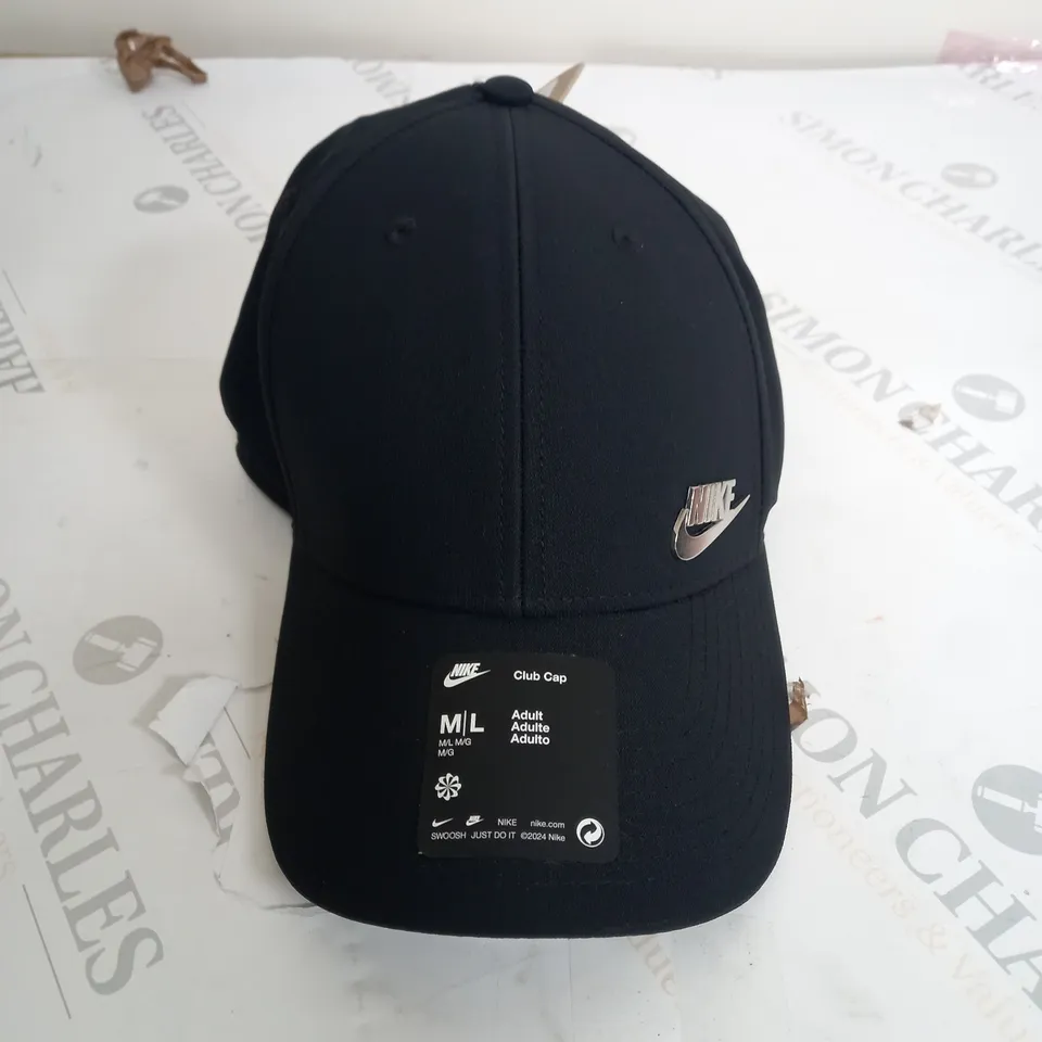 NIKE BLACK LOGO CAP-M/L