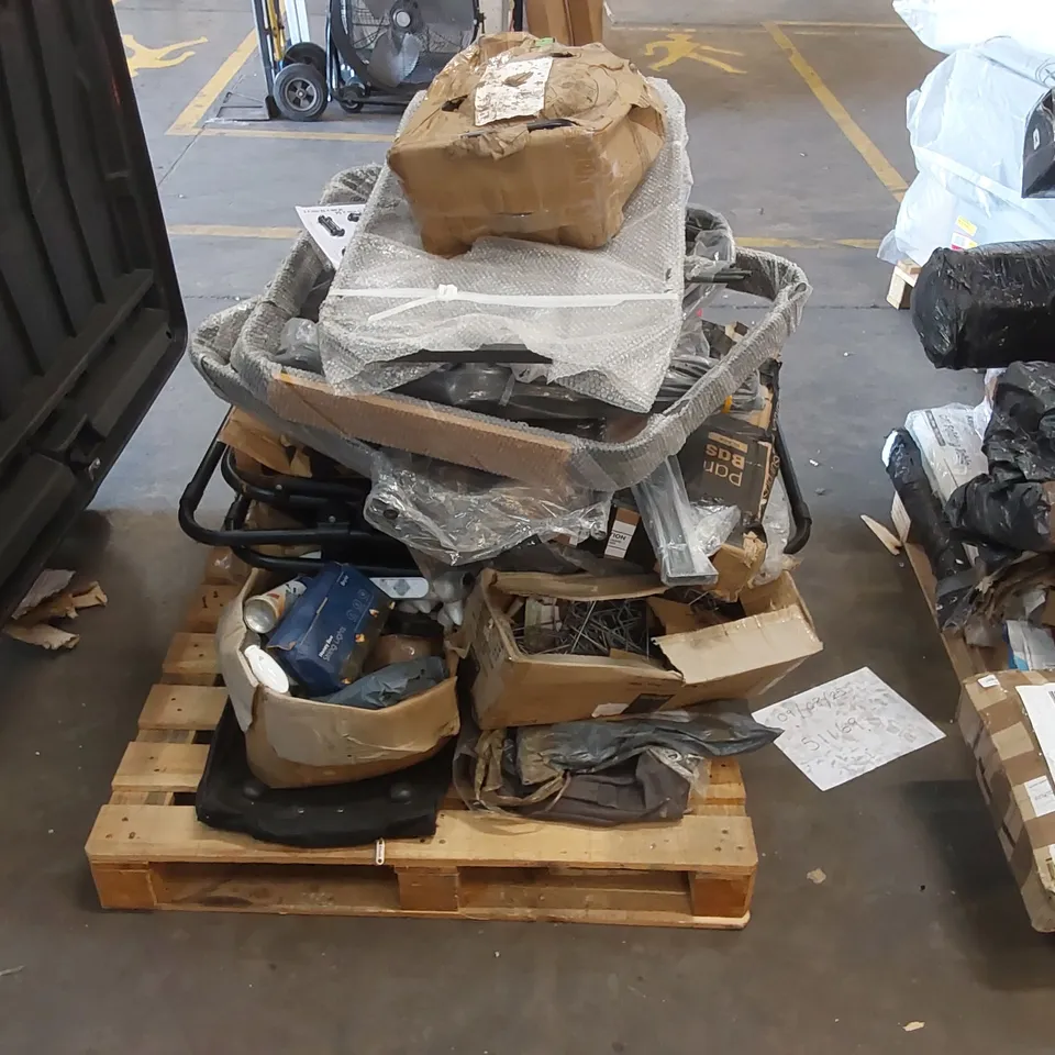 PALLET CONTAINING A LARGE ASSORTMENT OF CONSUMER PRODUCTS INCLUDING: PARASOL BASE, STRING LIGHTS, YOGA MAT ECT