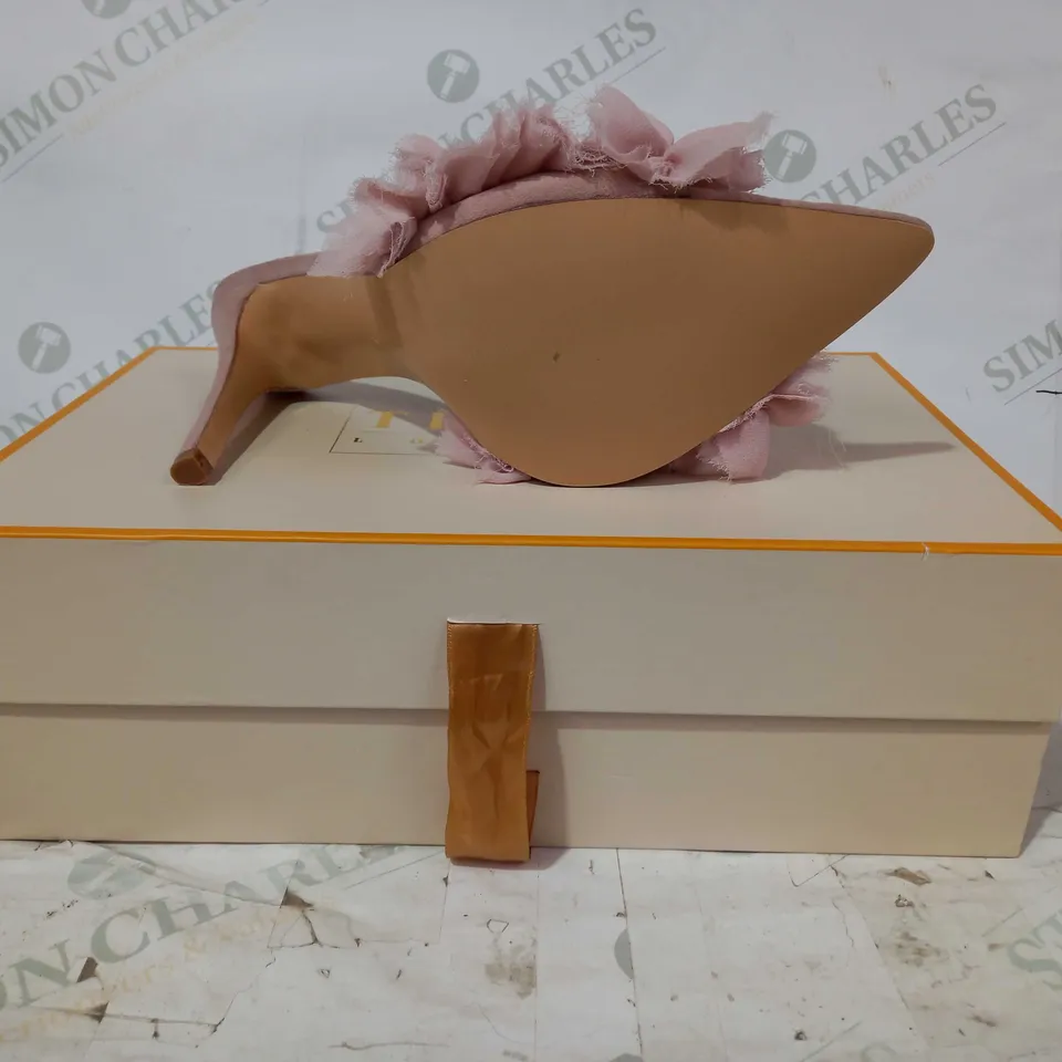 BOXED PAIR OFTHEEA LONDON SUEDE OPEN TOE HEELS IN PINK UK SIZE 7