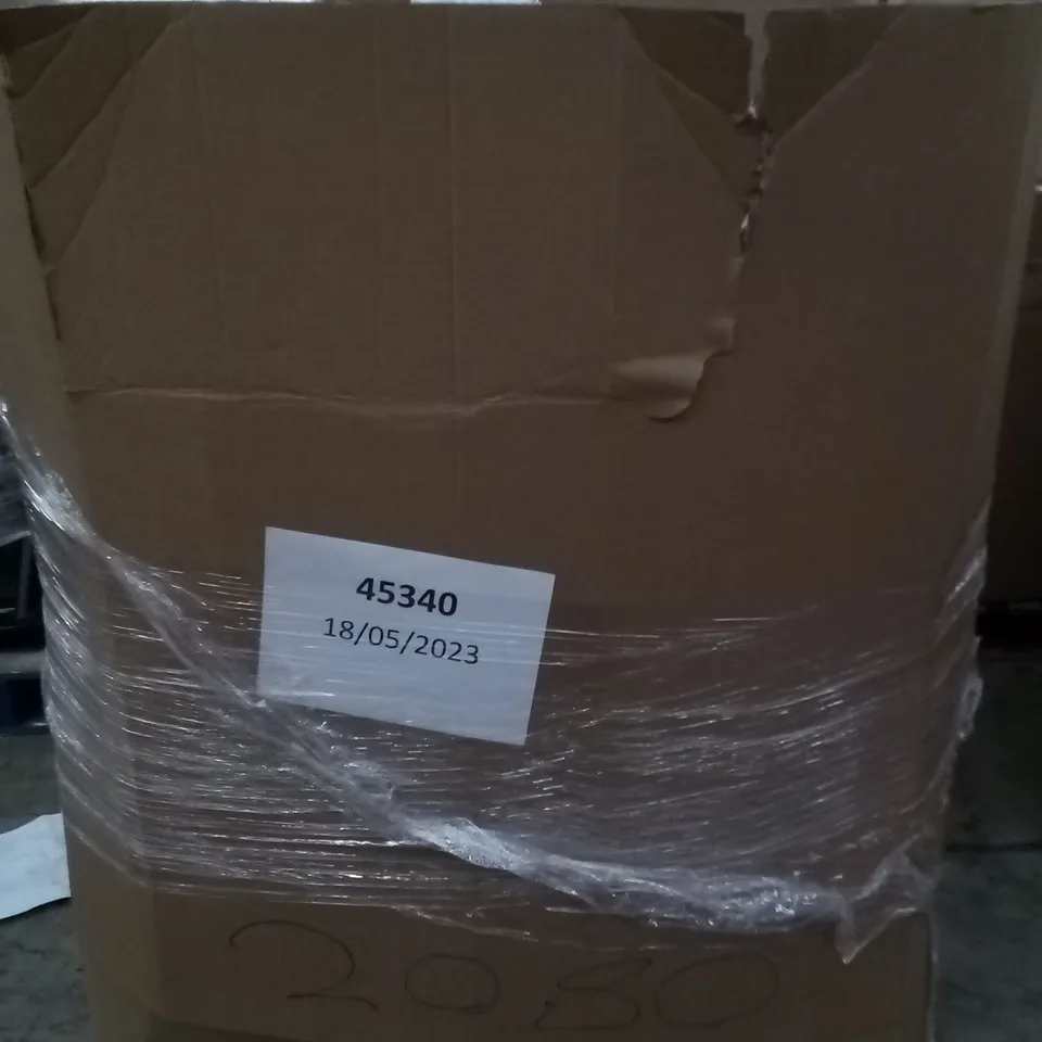 PALLET OF ASSORTED ITEMS INCLUDING BEDSÜRE COMFY PET BED, TMINNOV COTTON PILLOWS 2PK, SLEEPING BAG, HOMOZE 150FT HOSE, ELVIROS MEMORY FOAM CERVICAL PILLOW, 100FT FLEXI HOSE 