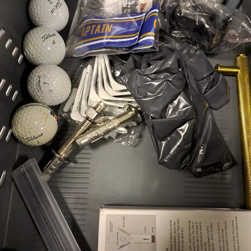 ASSORTED HOUSEHOLD ITEMS TO INCLUDE GOLF BALLS, ELECTRIC TRAVEL KETTLE, DIVIDED COMPASS, ETC 