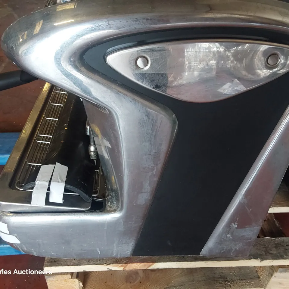 TRADITIONAL FAEMA EMBLEMA COFFEE MACHINE