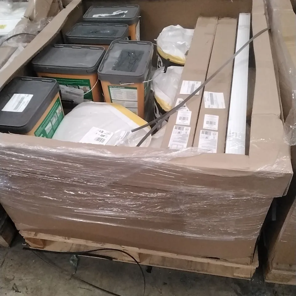 PALLET OF ASSORTED DIY, HOME IMPROVEMENT AND BUILDING PRODUCTS TO INCLUDE; LOFT INSULATION, ALL WEATHER JOINTING COMPOUND, WALL PANELLING ETC