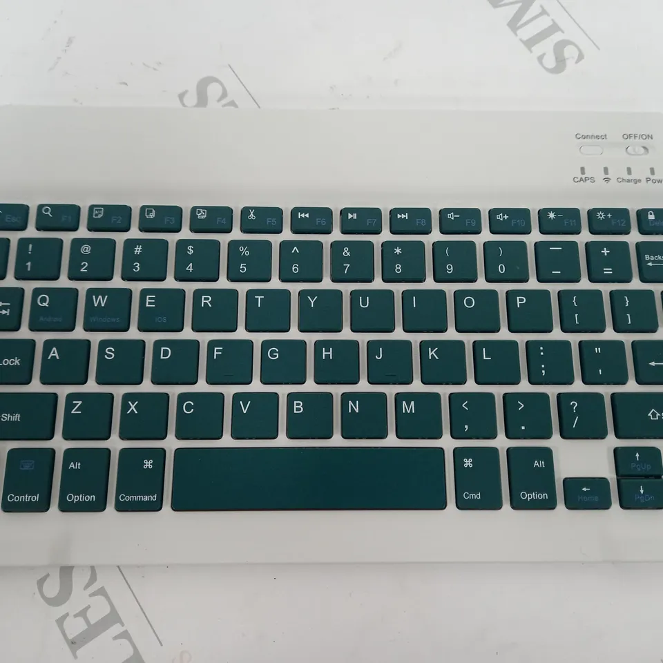 WIRELESS KEYBOARD WHITE