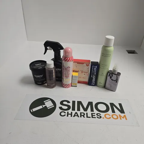 APPROXIMATELY 15 ASSORTED HEALTH & BEAUTY PRODUCTS TO INCLUDE PLOUISE LOVE AT FIRST PATCH, GEM COOL FRESH, WOW DREAM COAT, ETC - COLLECTION ONLY
