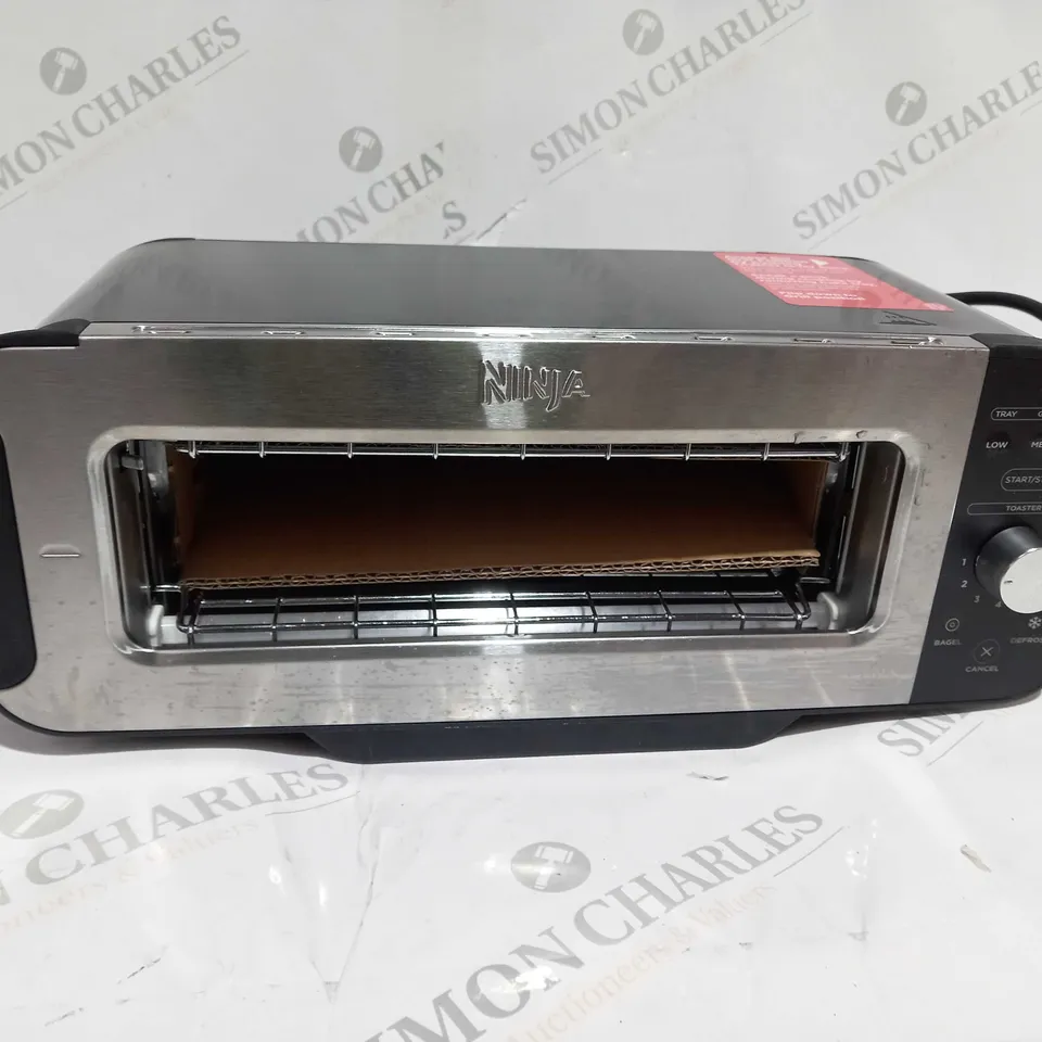 BOXED NINJA 2 IN 1 TOASTER & GRILL ST100UK