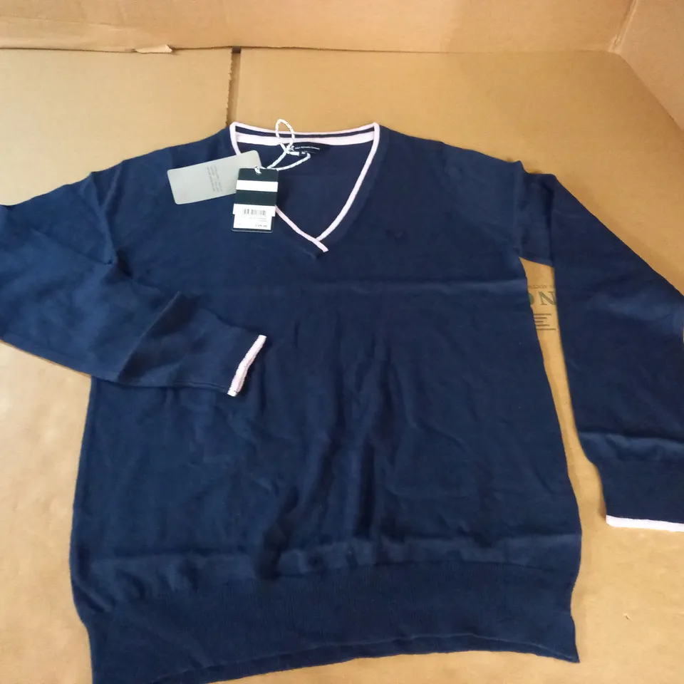 CREW CLOTHING FOXY V-NECK JUMPER - 12