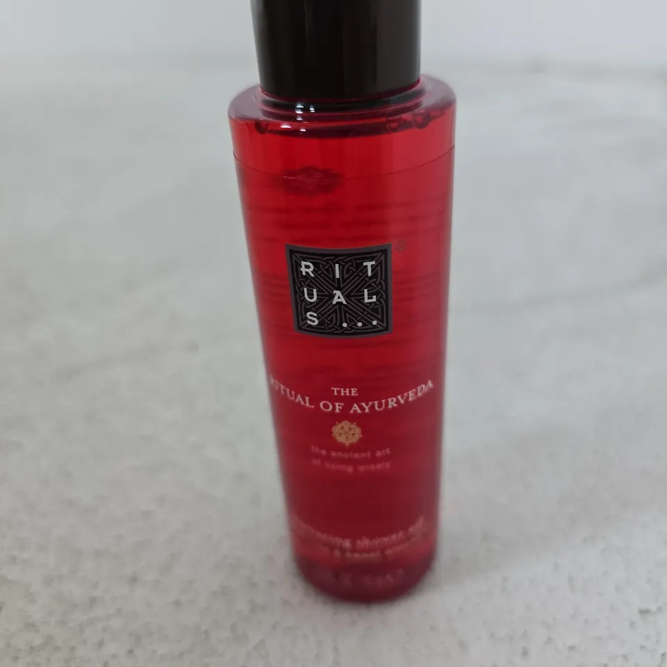 BOX OF APPROXIMATELY 24 X RITUALS THE RITUAL OF AYURVEDA SHOWER GEL - 75ML