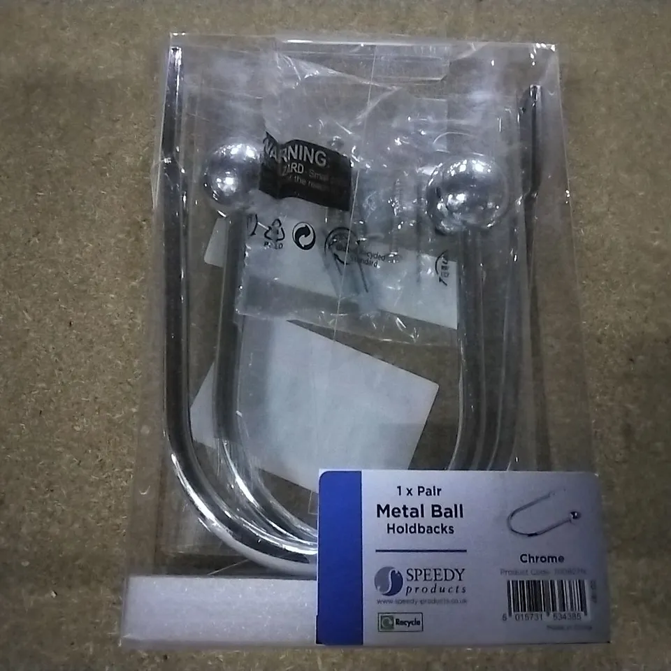 BOXED CURTAIN HOLDBACK CHROME
