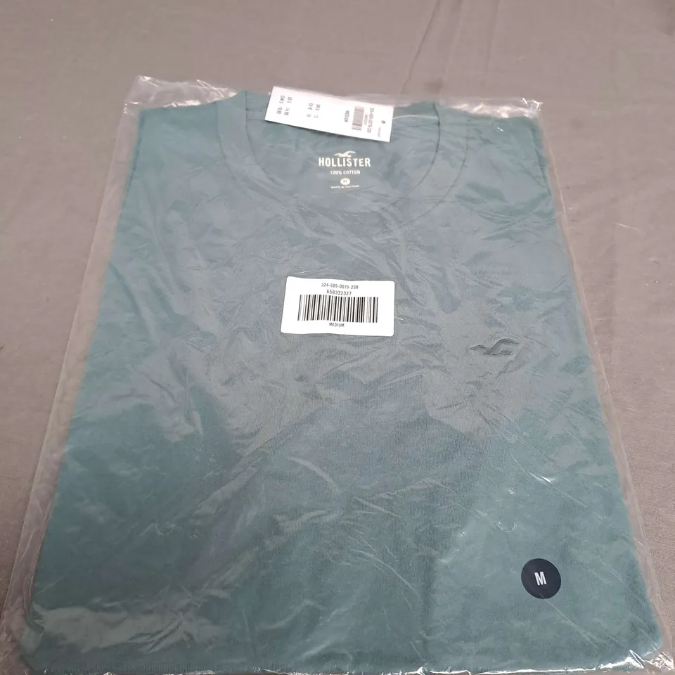 SEALED HOLLISTER TEAL T-SHIRT - MEDIUM