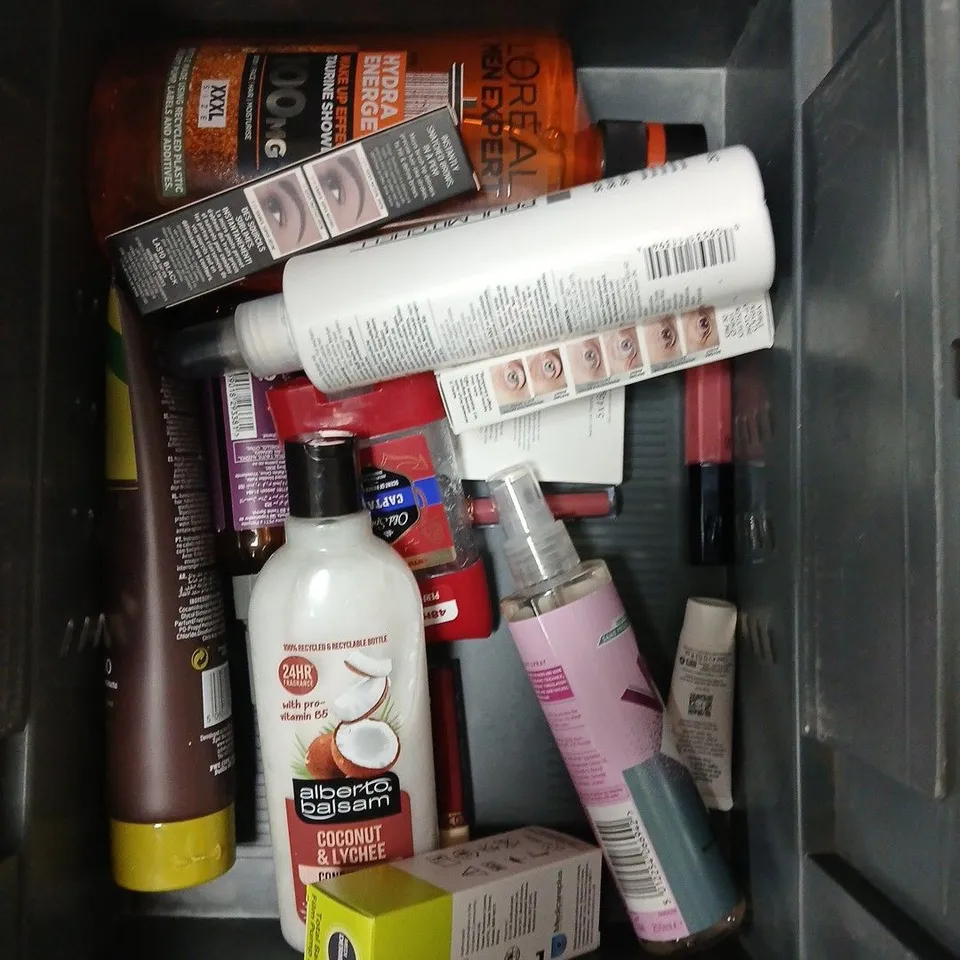 APPROXIMATEY 20 ASSORTED HEALTH AND BEAUTY PRODUCTS TO INCLUDE SLEEK WAX, L'OREAL MEN EXPERT SHOWER GEL AND TROPIC SMOOTHING CLEANSER