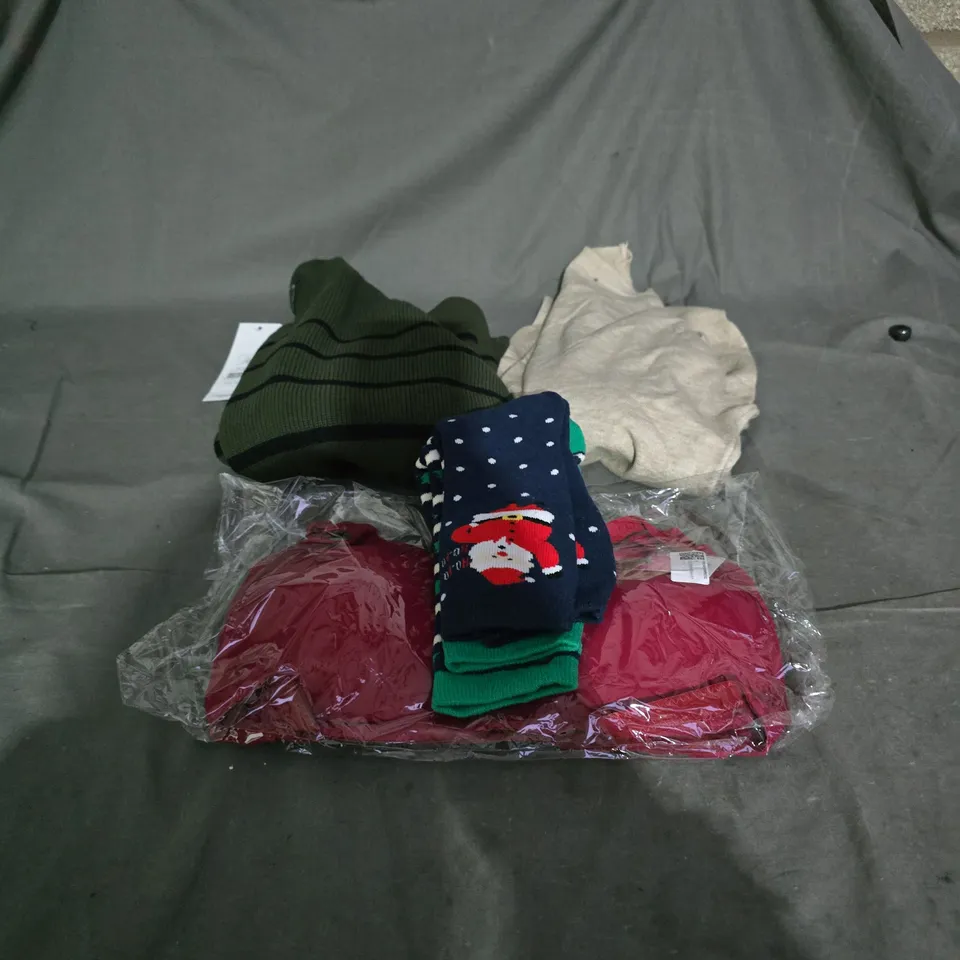 BOX OF APPROIXMATELY 15 ASSORTED CLOTHING ITEMS TO INCLUDE SOCKS, BRA, GREEN STRIPY KNITTED JUMPER, SMALL JUMPER ETC