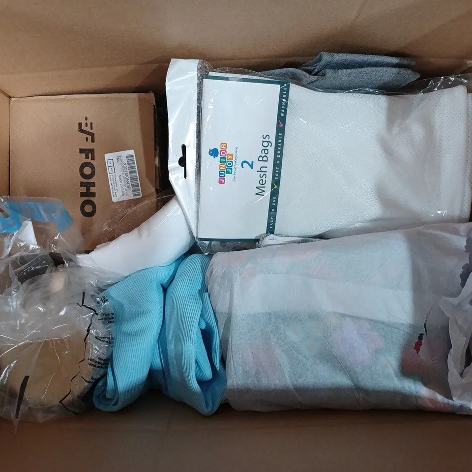 BOX OF APPROX 16 ITEMS TO INCLUDE - KITCHEN FLOOR MAT - HAIR DRYER STAND - MUSHROOM MUG ECT 