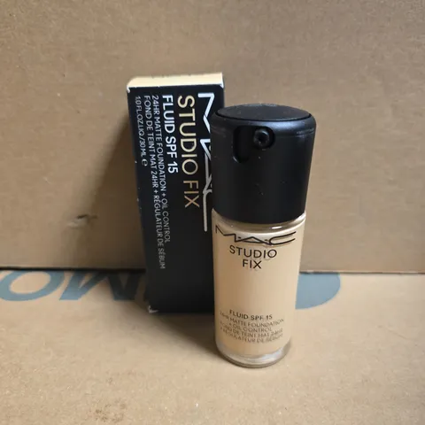 MAC STUDIO FIX FLUID FOUNDATION SPF 15 – SHADE NC15 - 30ML