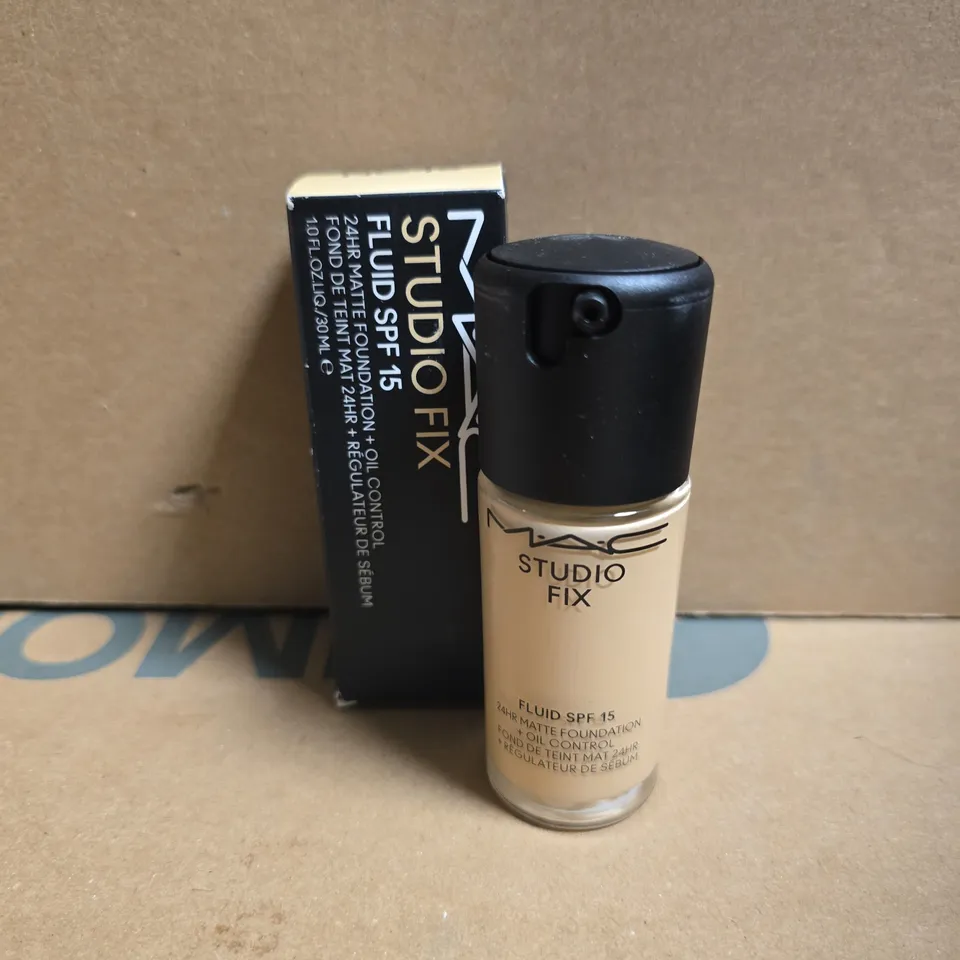 MAC STUDIO FIX FLUID FOUNDATION SPF 15 – SHADE NC15 - 30ML