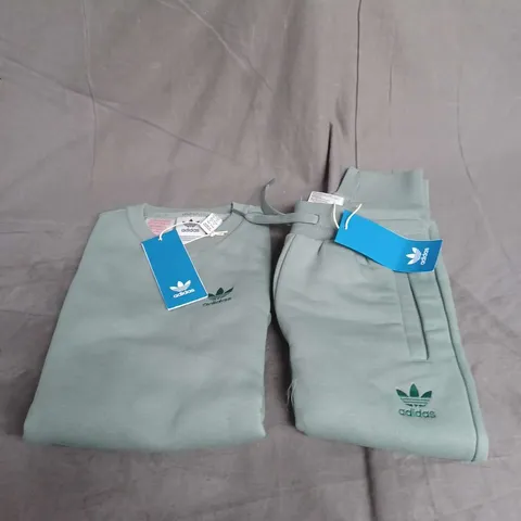 ADIDAS KIDS CREW SWEAT SET IN GREEN SIZE 3-4YRS