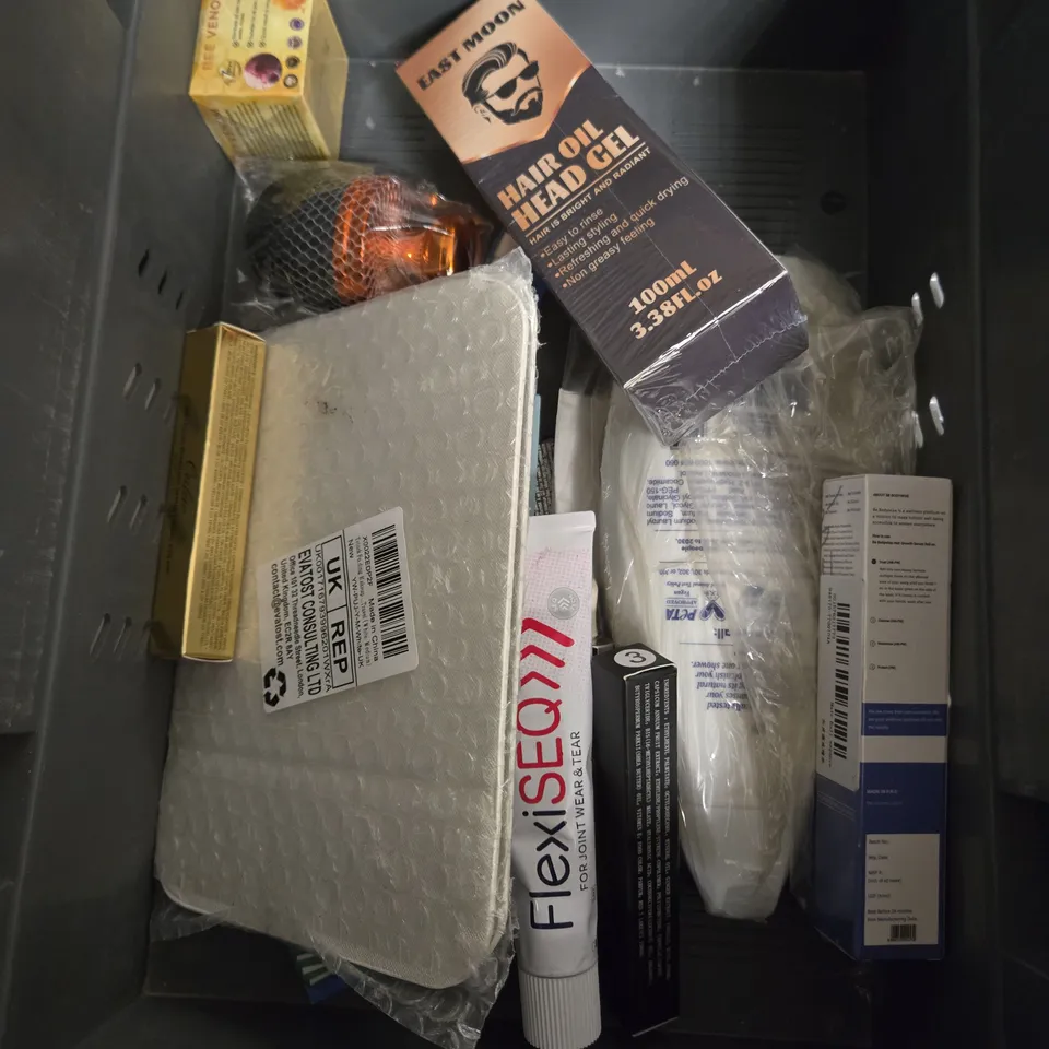 APPROXIMATEY 20 ASSORTED HEALTH AND BEAUTY PRODUCTS TO INCLUDE - SANCTUARY SPA BODY BUTTER - TROPIC CC CREAM - PALMOLIVE BUBBLE BATH - ETC