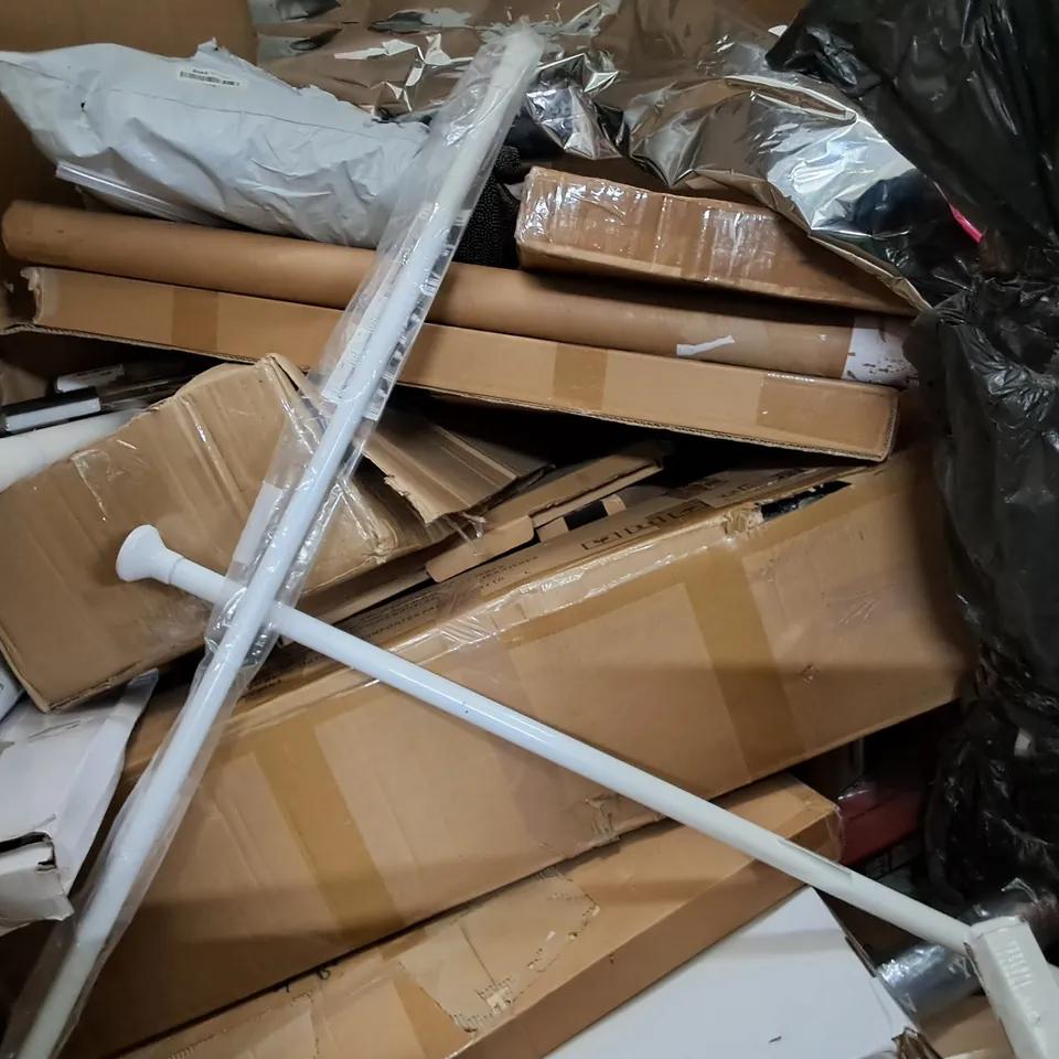 PALLET OF ASSORTED HOUSEHOLD ITEMS TO INCLUDE FULL SIZE FOOD PROCESSOR, NON WOVEN FABRIC WARDROBE AND TOILET SEAT COVER