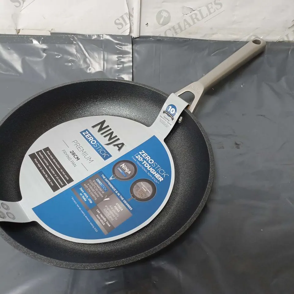 NINJA 28cm ZEROSTICK PAN