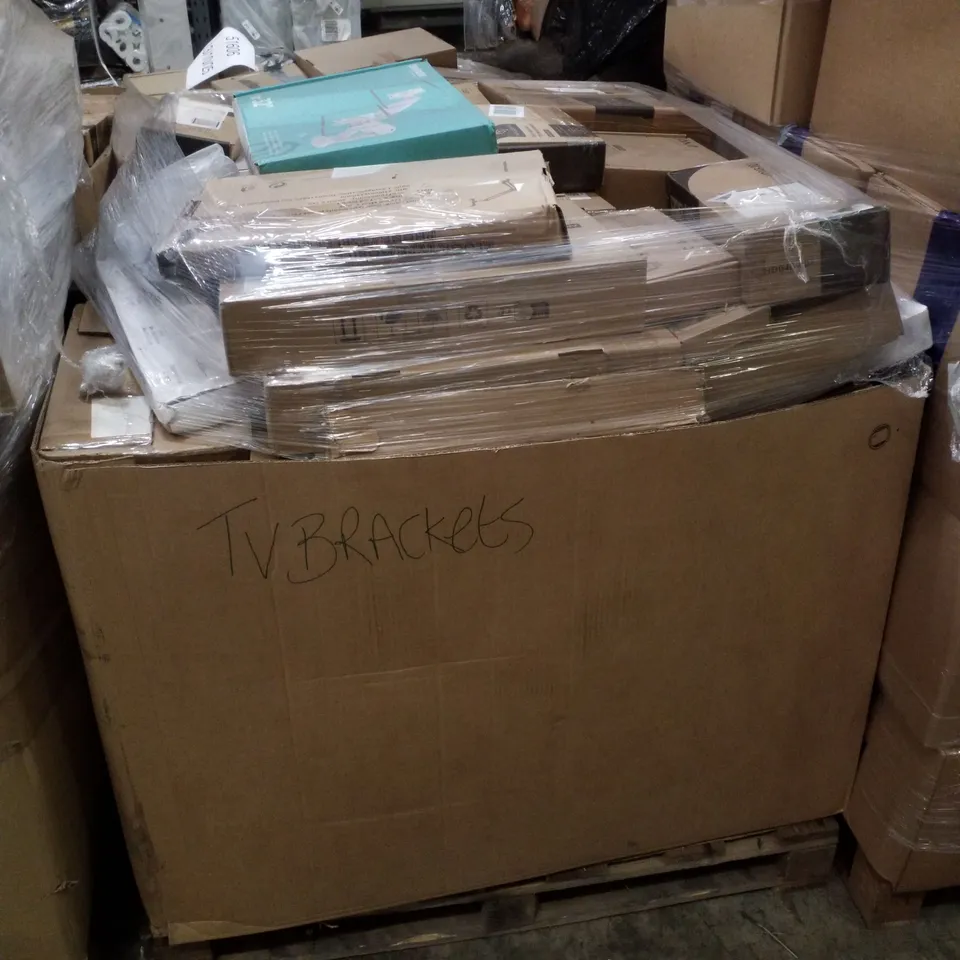 PALLET CONTAINING ASSORTED TV MOUNTS