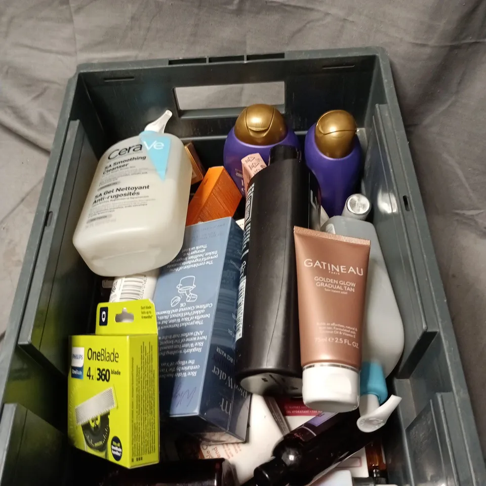 APPROXIMATELY 20 X ASSORTED COSMETIC ITEMS TO INCLUDE LYNX, CERA VE, L'OREAL ELVIVE, GATINEAU ETC