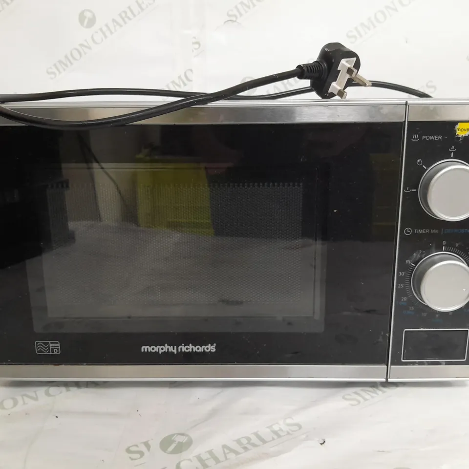 BOXED MORPHY RICHARDS 20 LITRES 800W SILVER MICROWAVE