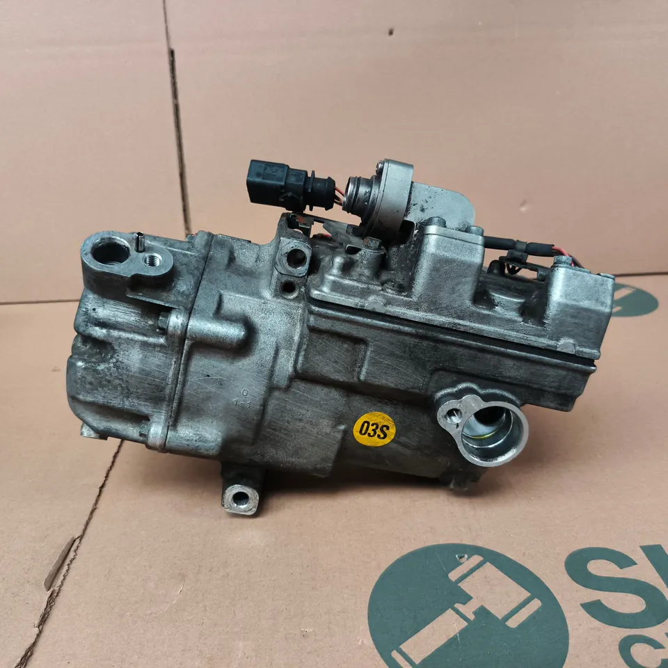 COMPRESSOR ELECTRIC DENSO VW AG 7P0 820 903 H