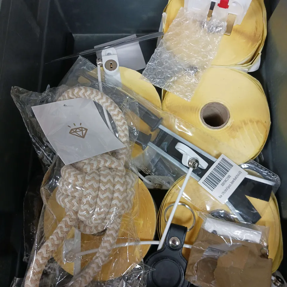 APPROXIMATELY 15 ASSORTED HOUSEHOLD ITEMS TO INCLUDE - DECON WICK BLUEBERRY BURST CARPET FRESHENER - LABEL ROLLS - AIR UP PODS - ETC - COLLECTION ONLY
