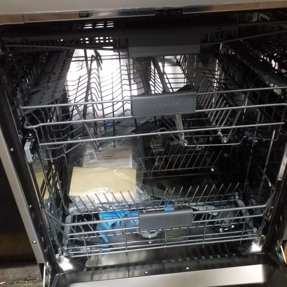 HISENSE HS673C60XUK WIFI CONNECTED STANDARD DISHWASHER - STAINLESS STEEL - C RATED