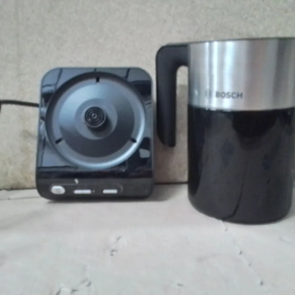 BOXED BOSCH 3000W 1.5L KETTLE TWK8633GB