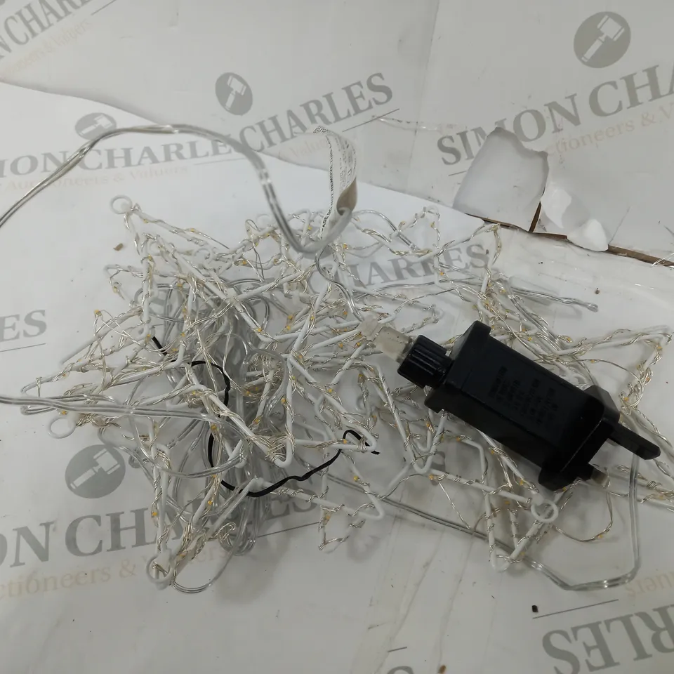 WARM WHITE LED SILVER CASCADING