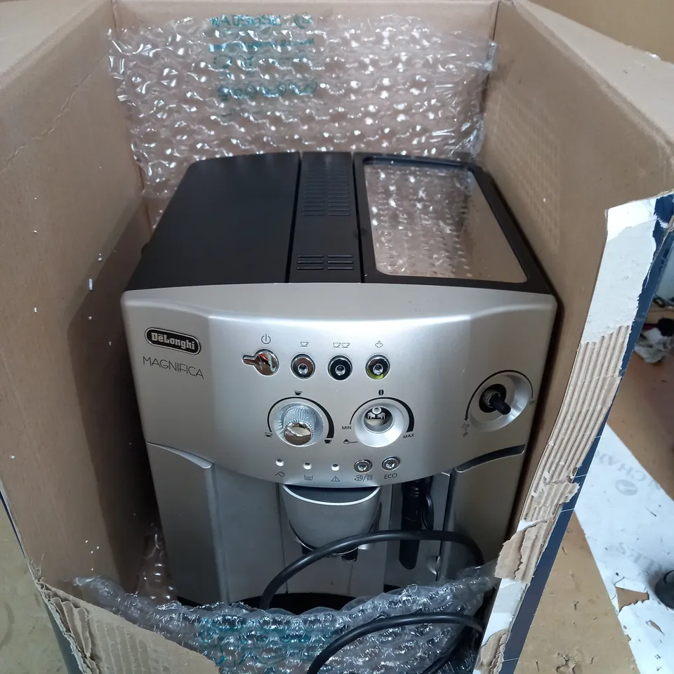 DEHLONGHI MAGNIFICA BEAN TO CUP COFFEE MAKER 