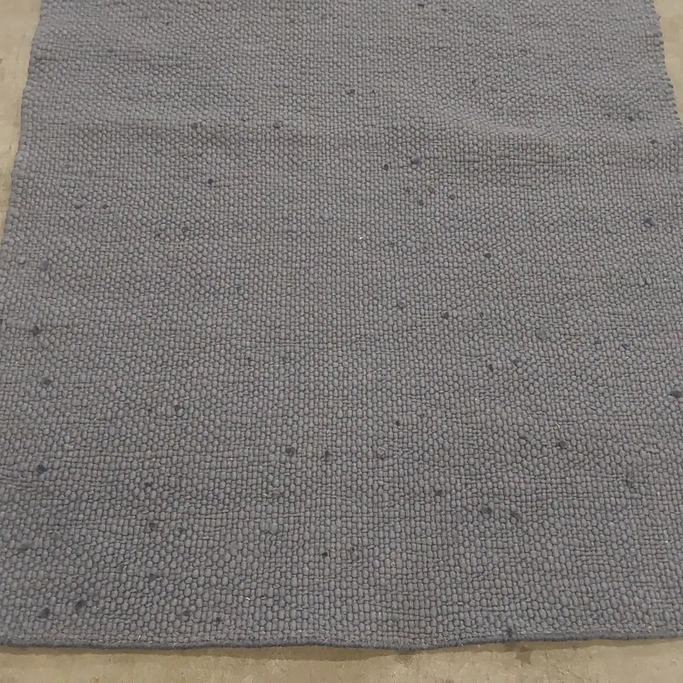 QUALITY DESIGNER AREA RUG - APPROXIMATELY 179 x 120cm