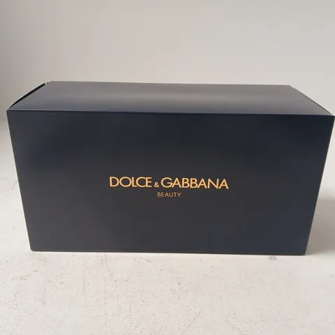 BOX OF 5 DOCLE AND GABBANA MAKE UP BAG