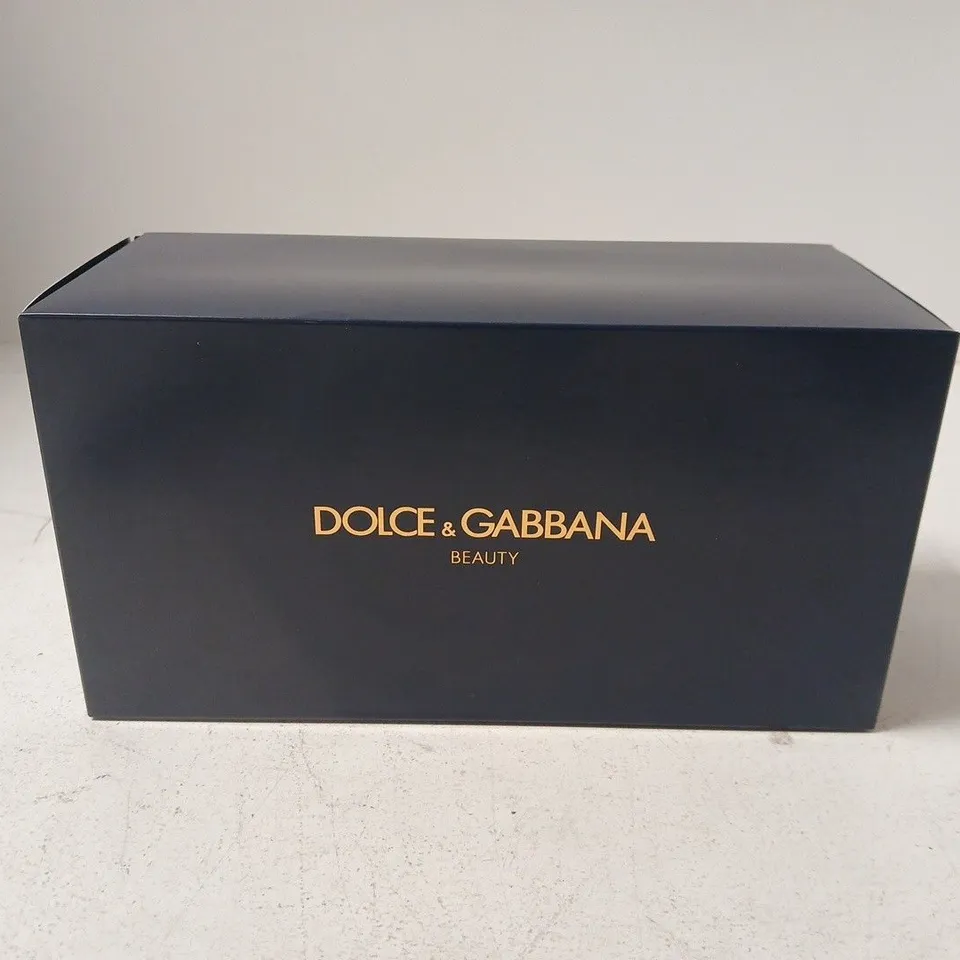 BOX OF 5 DOCLE AND GABBANA MAKE UP BAG