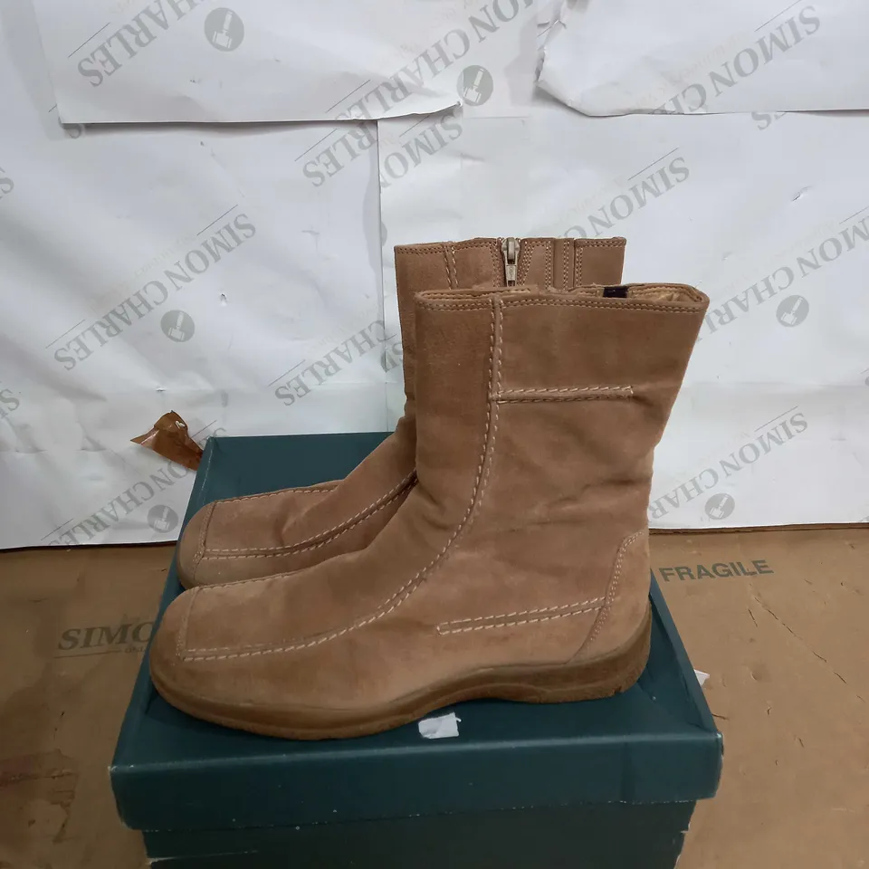 BOXED PAIR OF CLARKS CAMEL SUEDE SIDE ZIPPED BOOTS SIZE 39