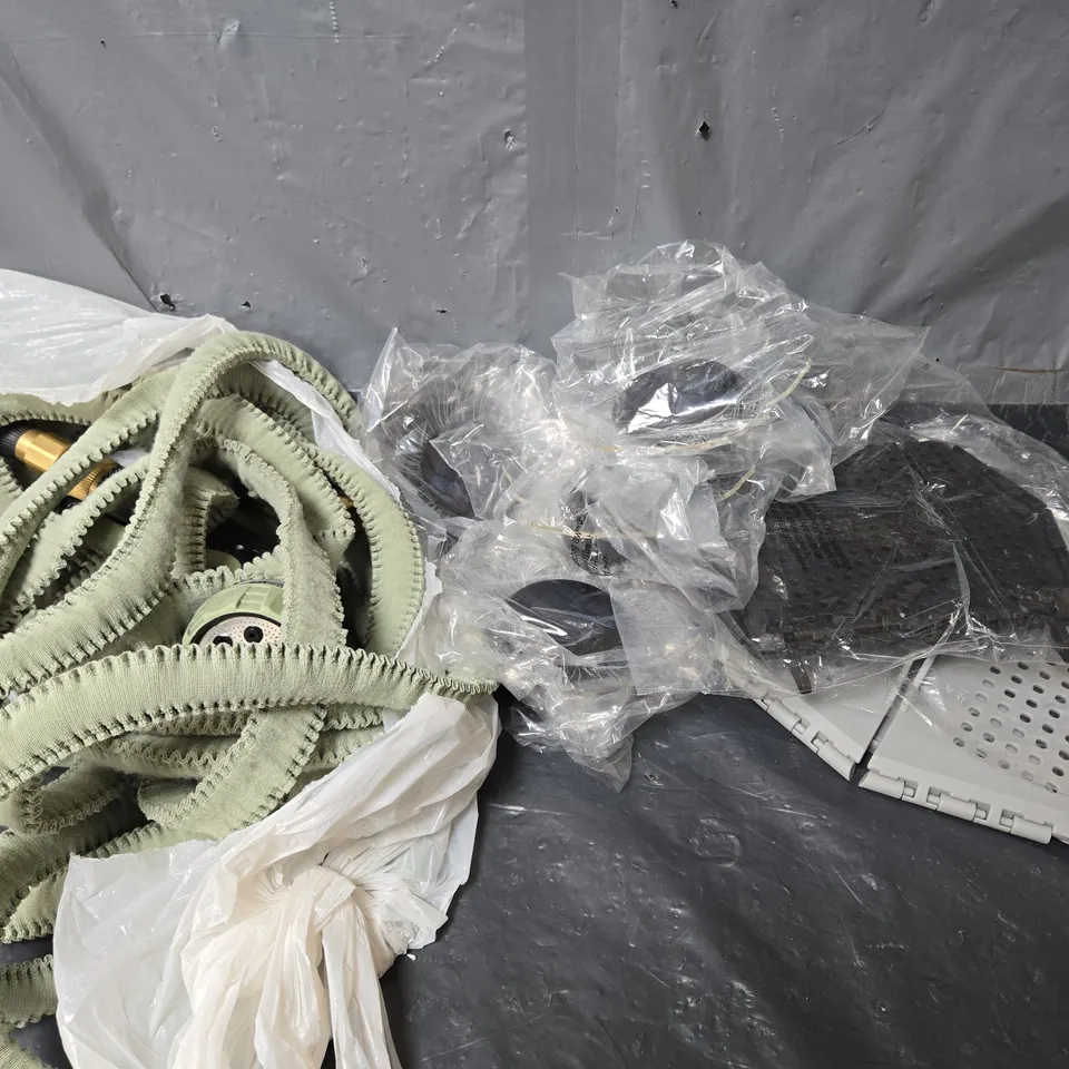 BOX OF APROX 20 HOUSEHOLD ITEMS ASSORTED TO BE INCLUDED A HOSE, GARDEN LIGHTS ETC - COLLECTION ONLY