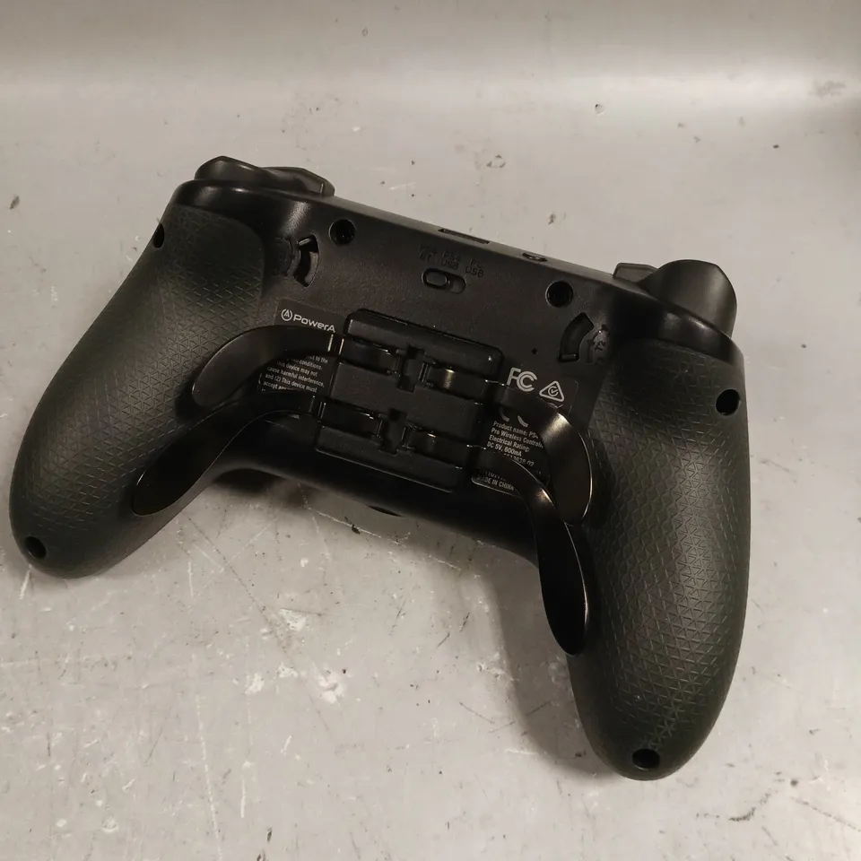 BOXED FUSION PRO WIRELESS CONTROLLER FOR PLAYSTATION 4 