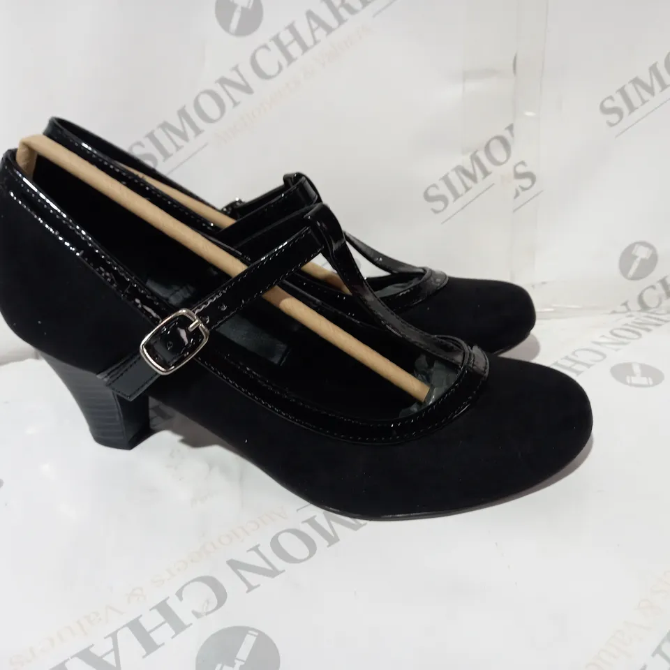 LILLEY BLACK SUEDE PUMPS SIZE 6
