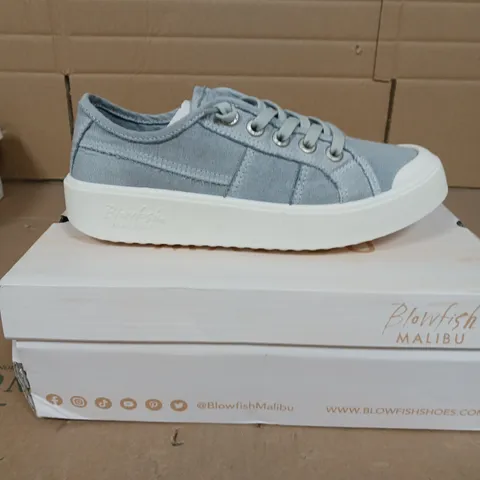 BLOWFISH MALIBU DENIM STYLE TRAINERS LIGHT BLUE SIZE 5