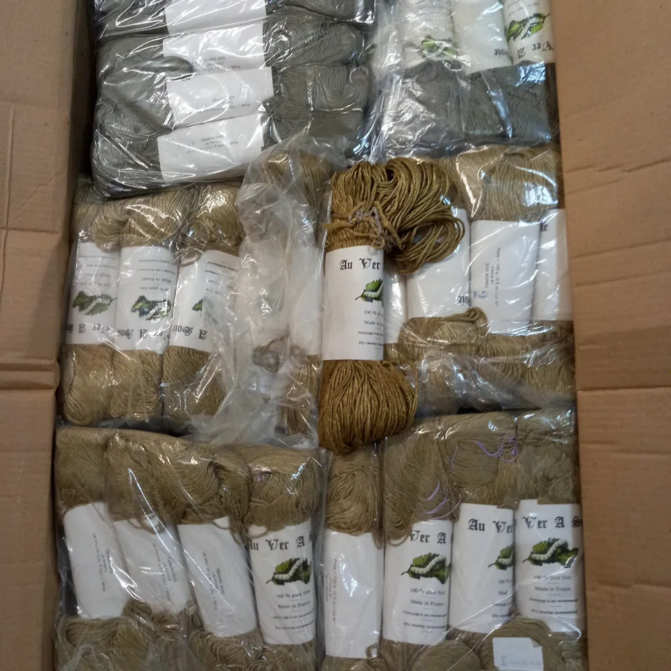 LARGE BOX OF AU DER A SOIE WOOL
