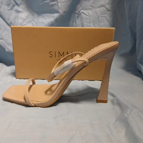 SIMMI LONDON APPLE NUDE PATENT SANDALS – UK 6