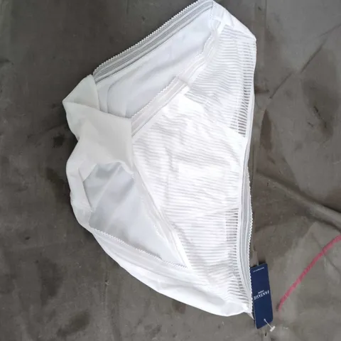 FANTASIE LINGERIE WHITE LACE BRIEFS, UK 18